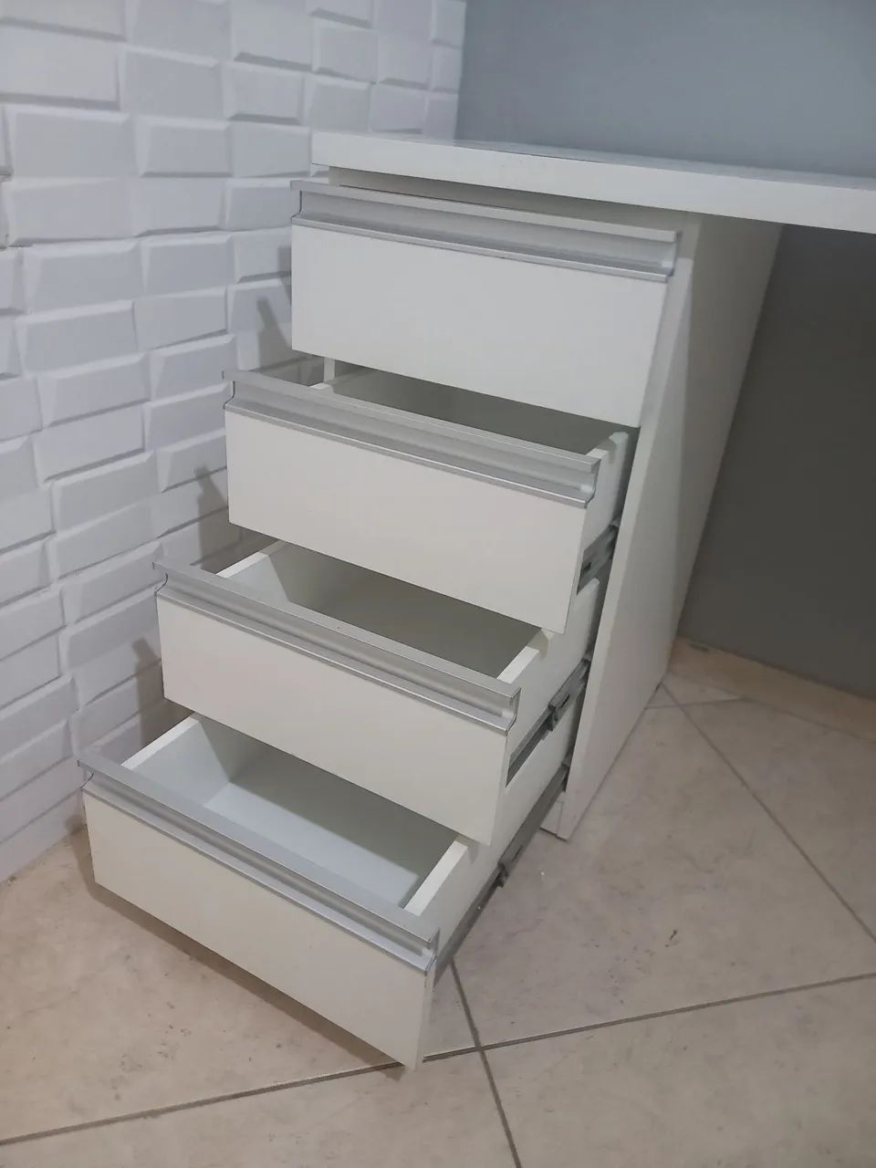 Escrivaninha MDF com armário e gaveteiro  - Foto 4