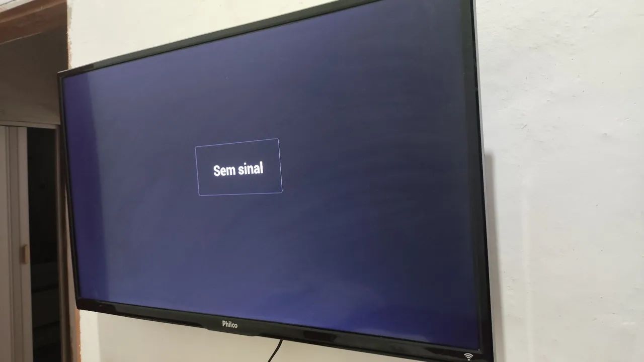 Desapego Tv 32 smart Philco/ iPhone 8 - Foto 3