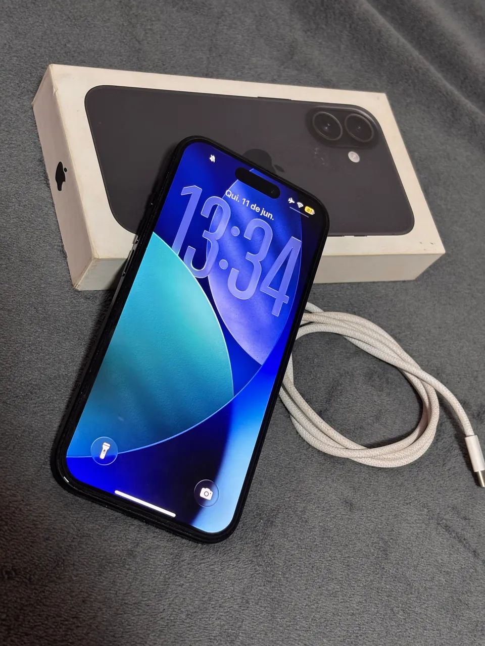 iPhone 16 100%