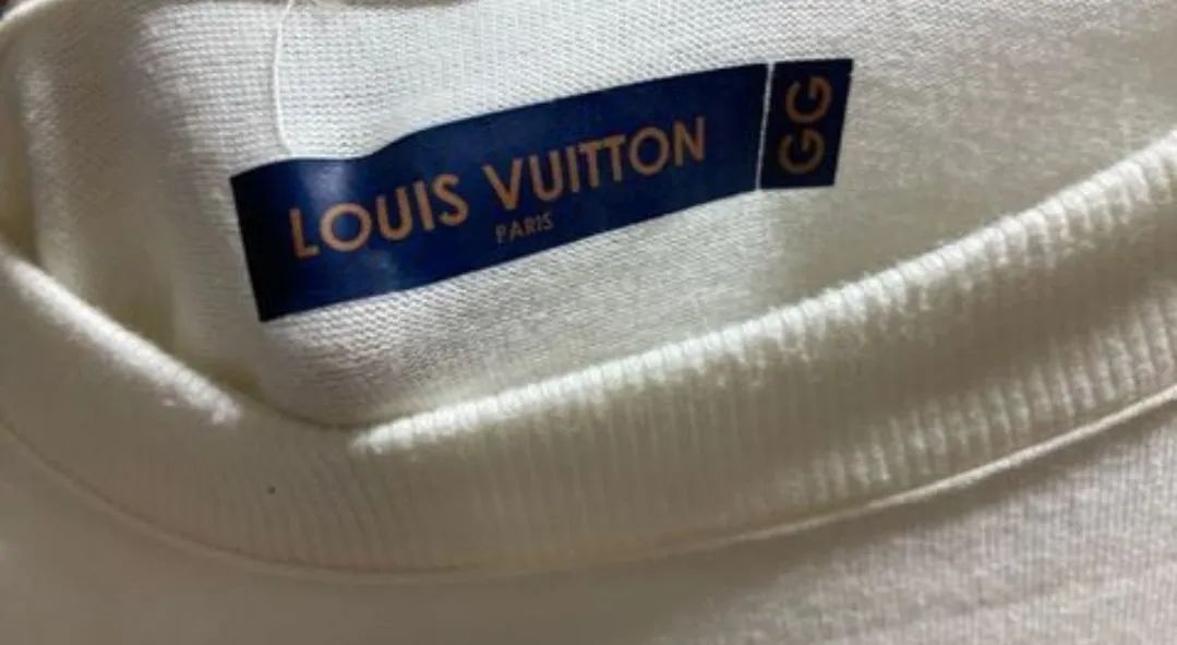 Camiseta Oversized Louis Vuitton  - Foto 4
