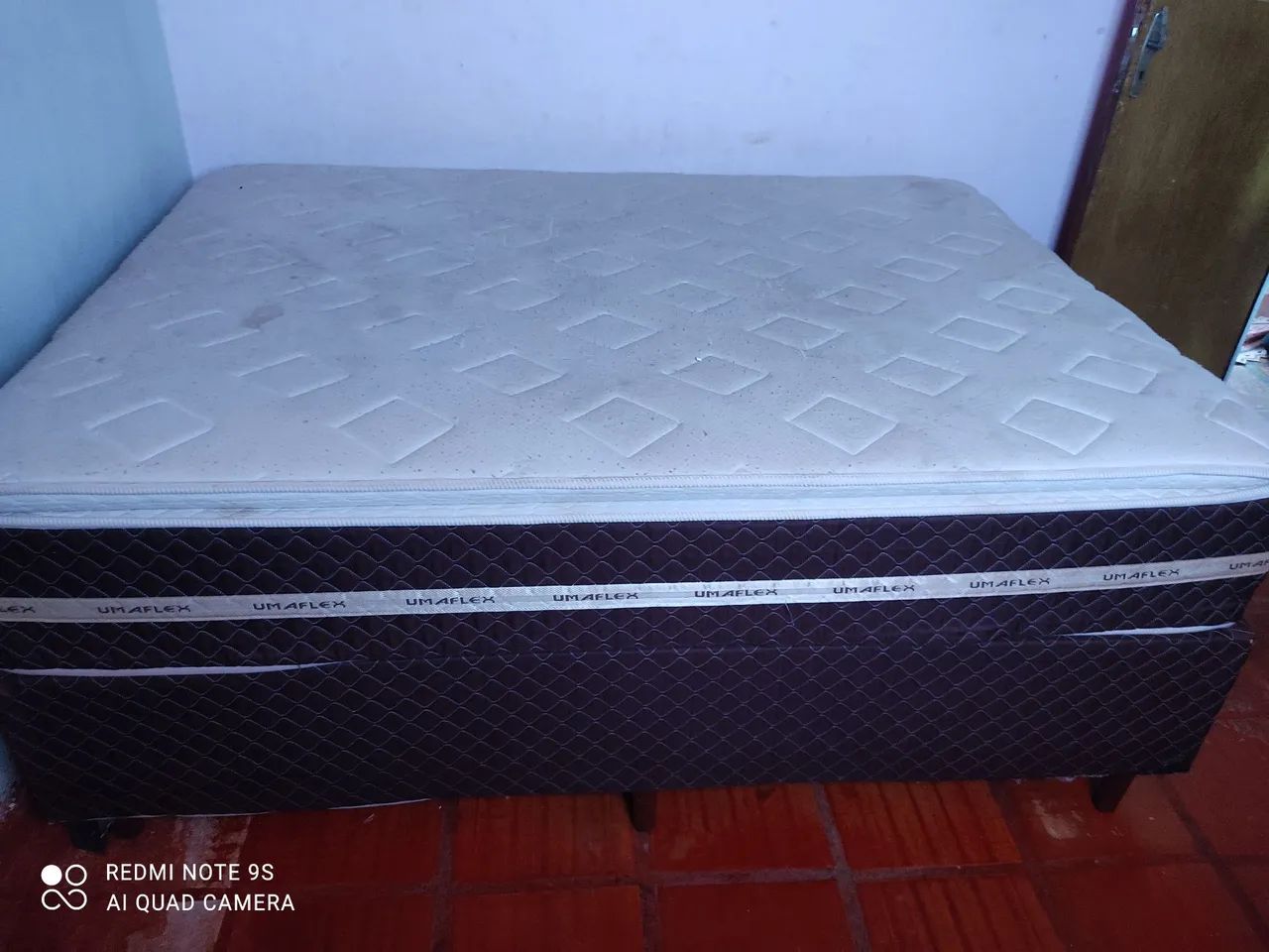 Cama casal com marcas de uso - Foto 2