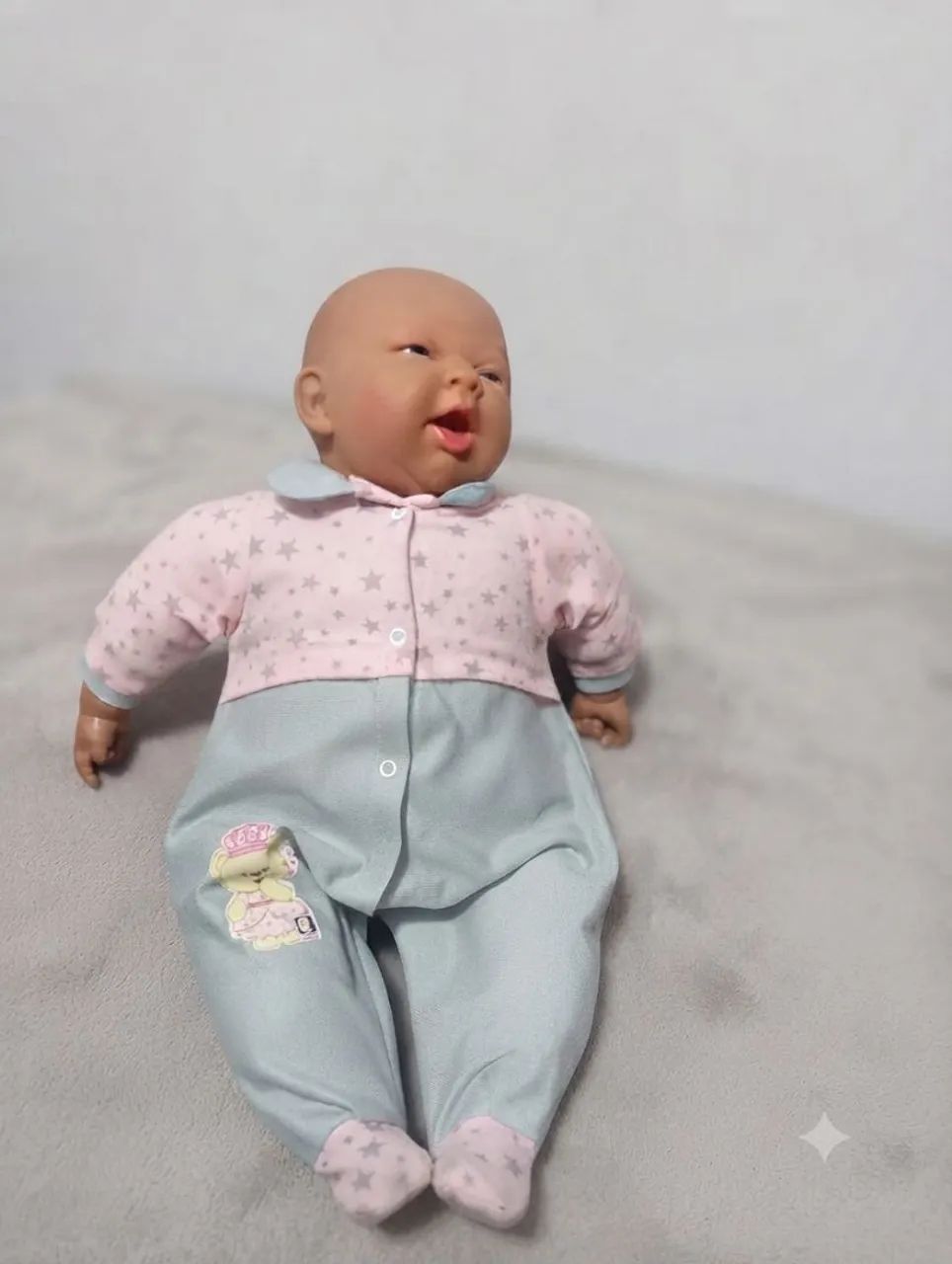 Vendo boneca ótimo estado 