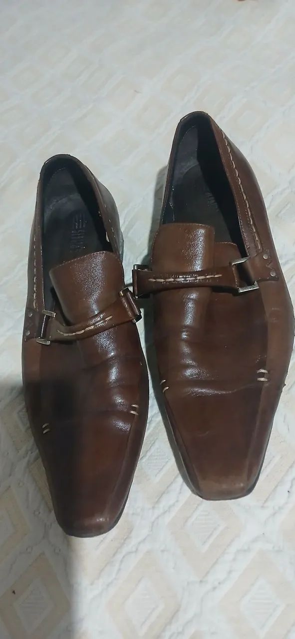 Vende-se esse sapato ? 