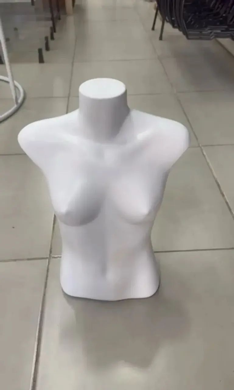 Busto feminino branco  - Foto 3