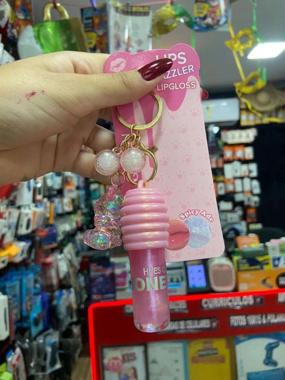 LIP GLOSS COM CHAVEIRO