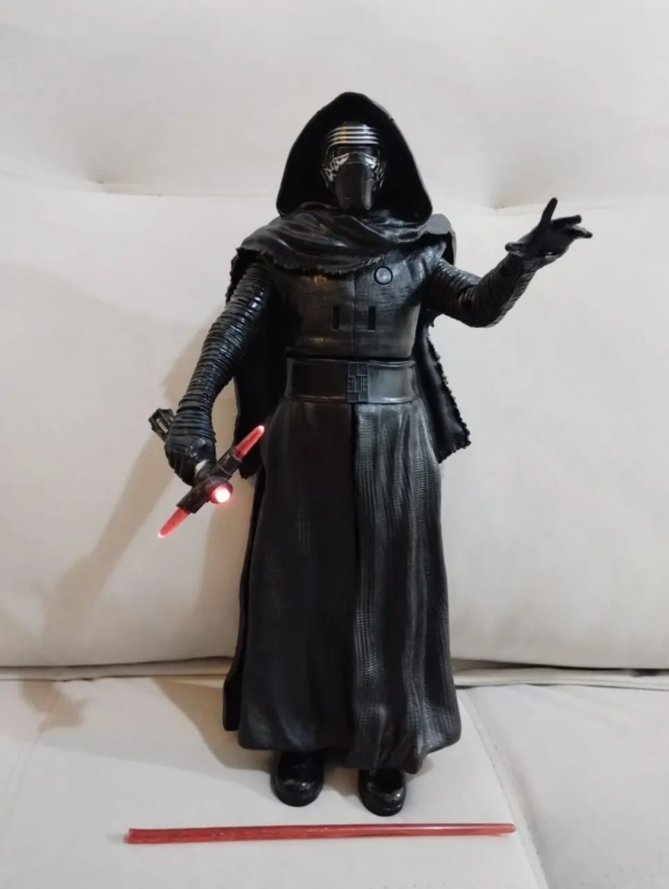 Boneco Interativo Star Wars Kylo Ren 40cm