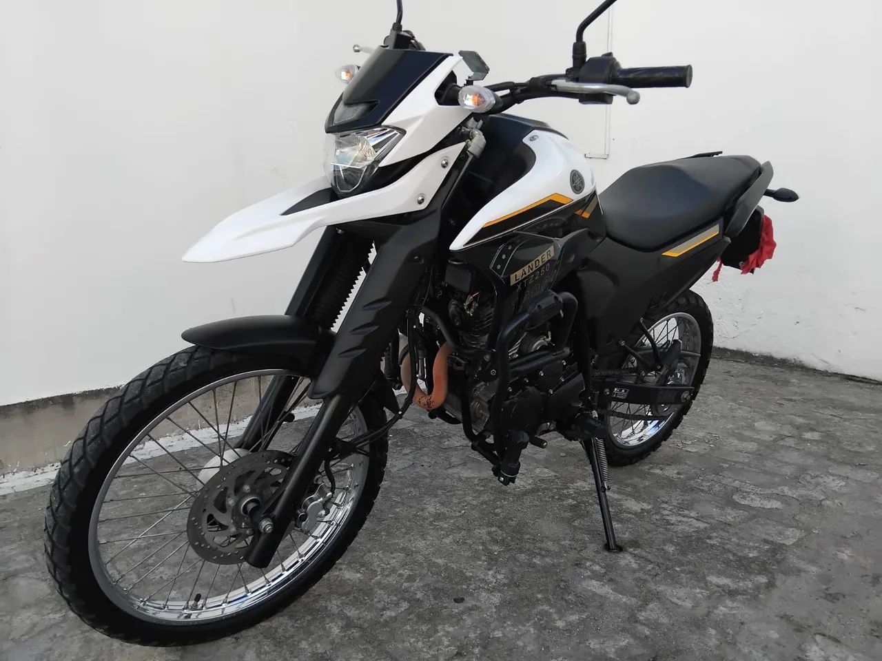 XTZ Lander 250 - Foto 4