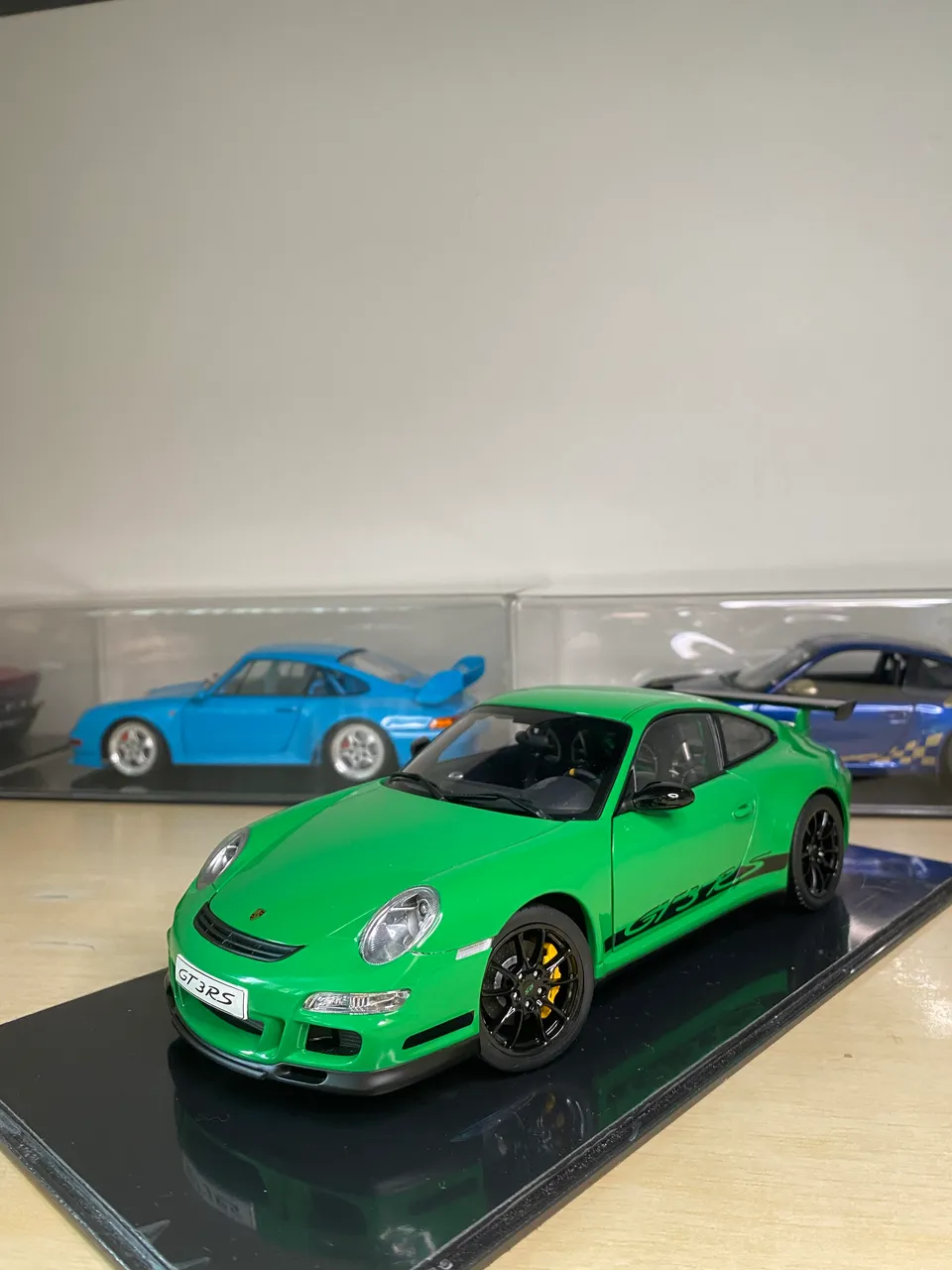 Porsche Carrera GT 1/18 autoART - Hobbies e coleções - Guabirotuba