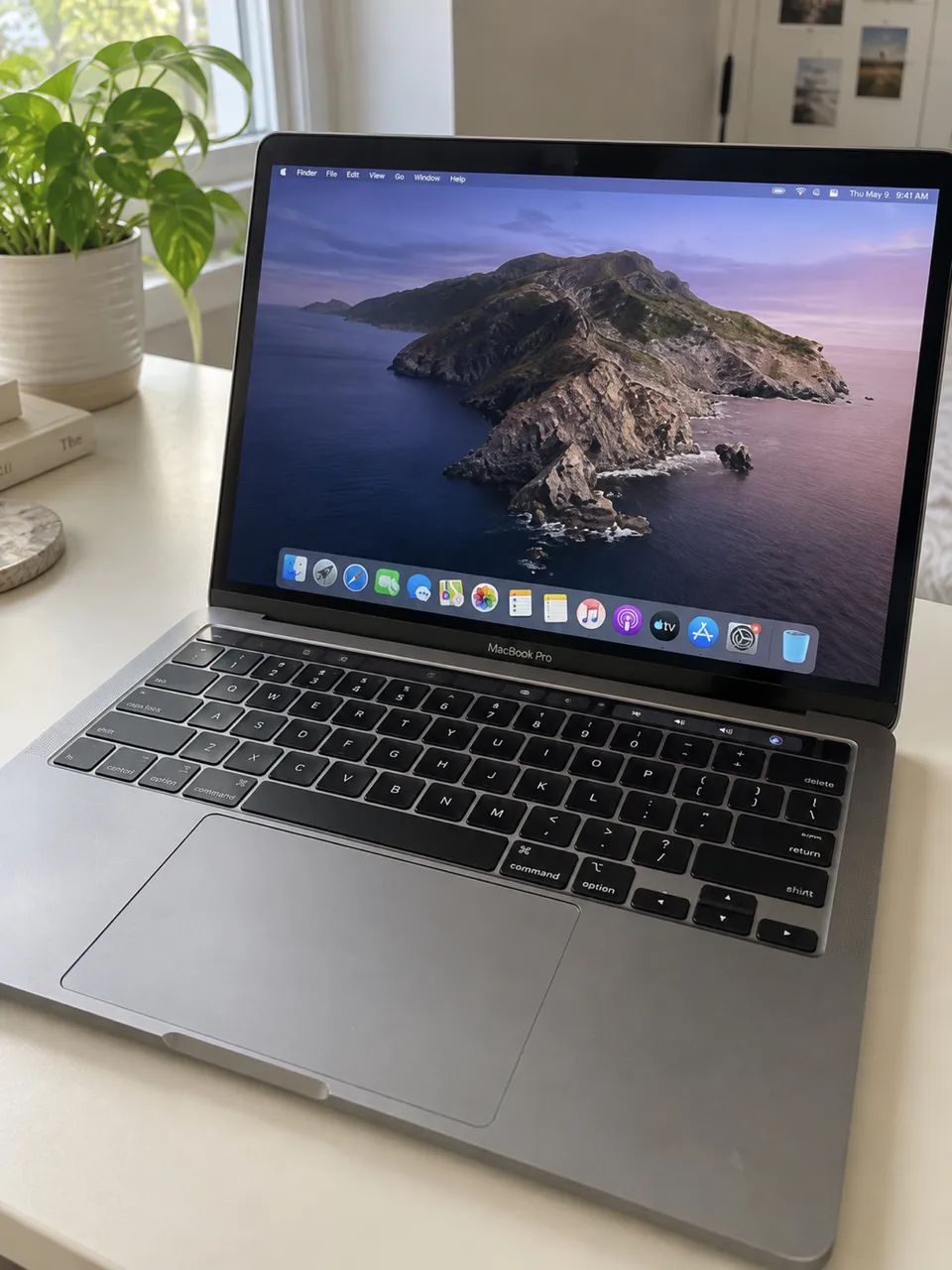 MacBook Pro 13 A2159 (2019), cinza-espacial, com Touch Bar