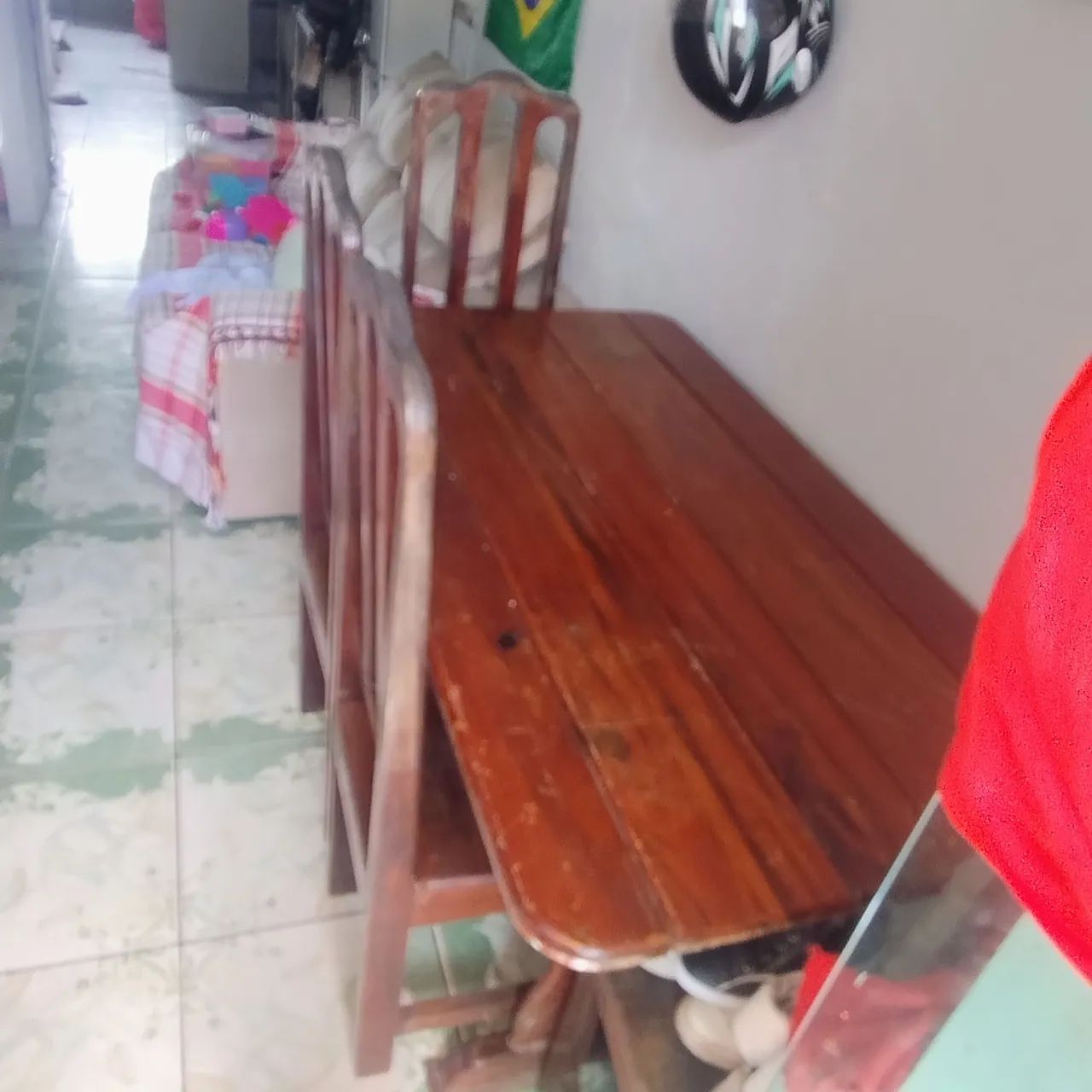Vende-se uma mesa com 4 cadeiras  - Foto 4