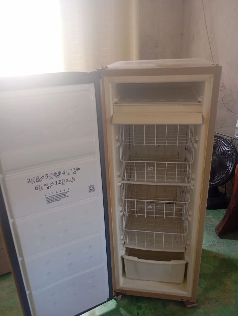 Vende se freezer vertical  - Foto 2