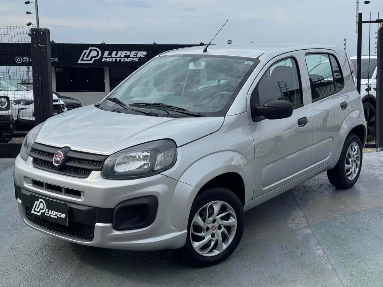 Fiat Uno Attractive 1.0 EVO Fire Flex 8V 5P 2021