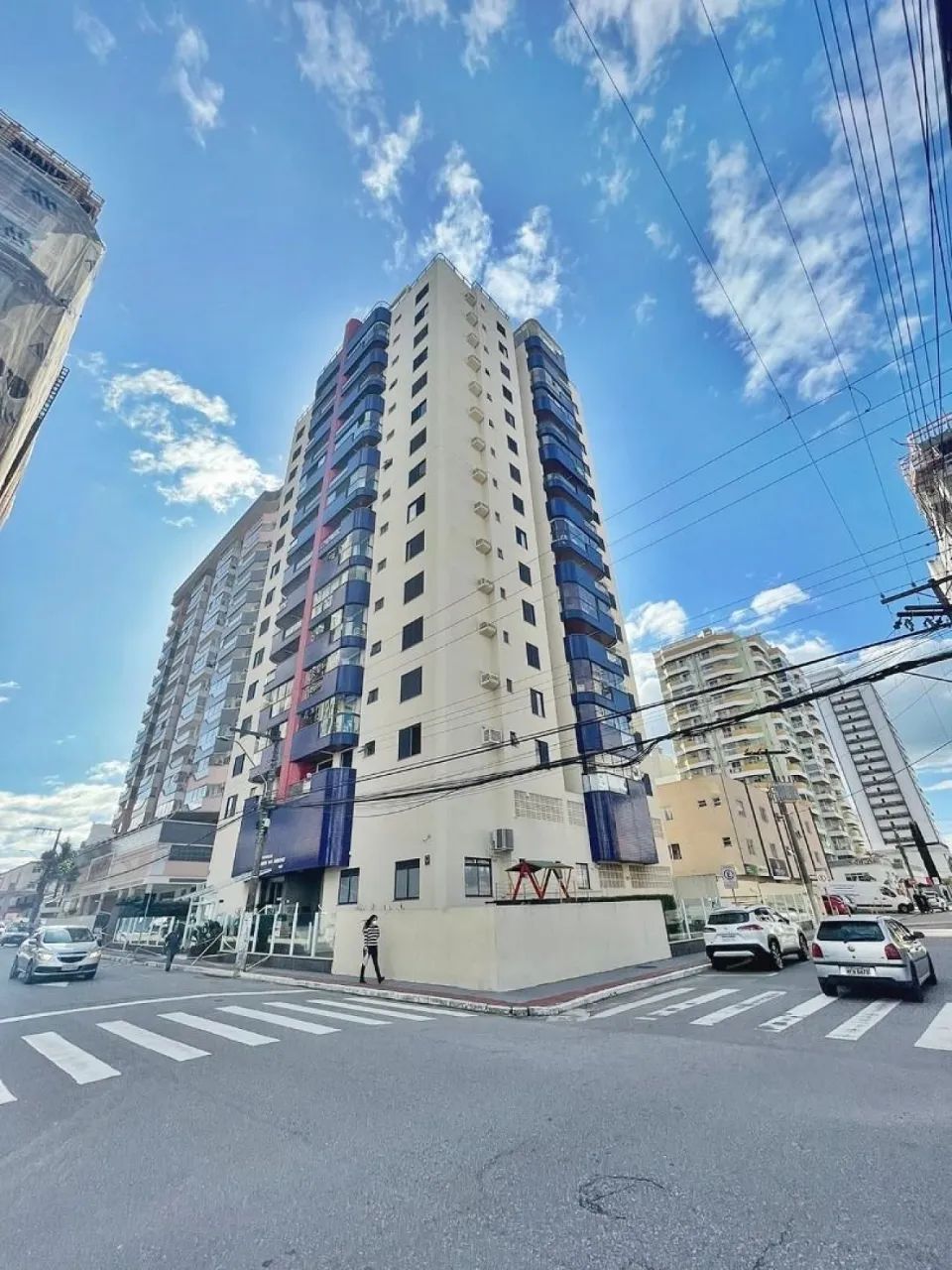 Cobertura com 4 dormitórios - Campinas - São José/SC
