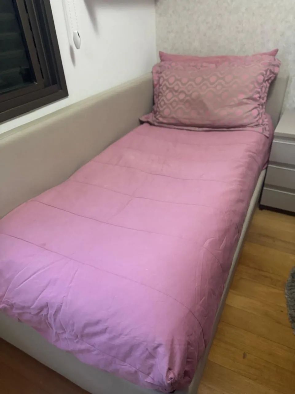 Roupa de cama completa colcha e travesseiros  - Foto 3