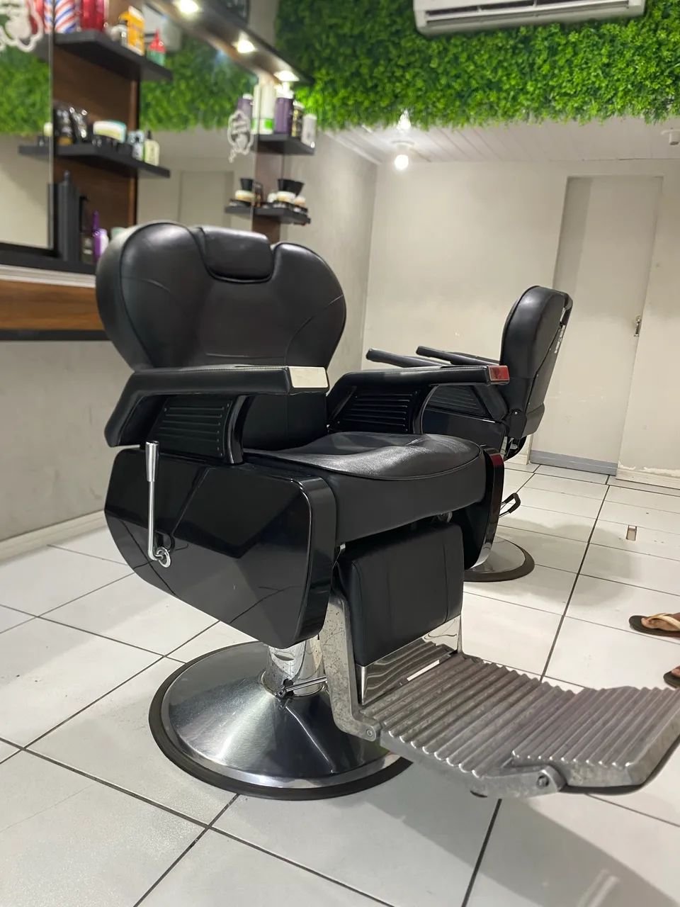 Vendo cadeira e bancada para barbearia  - Foto 2