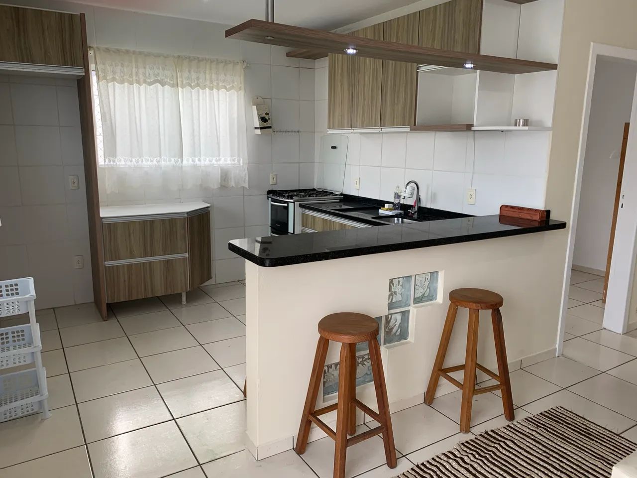 Seu Apê na Praia: 2 Quartos, Mobiliado e Pronto para Morar