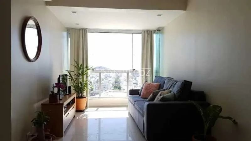 Flat : / Residencial / Leblon