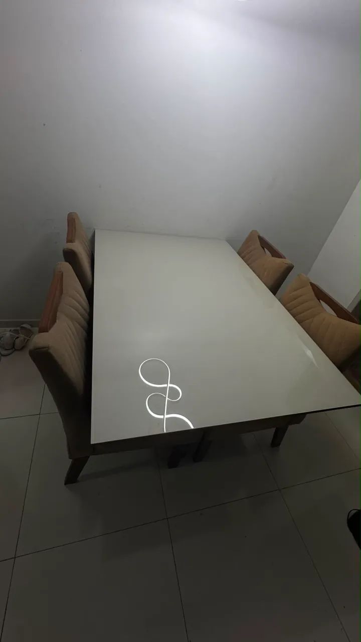 Mesa 4 lugares com tampa de vidro nova nova