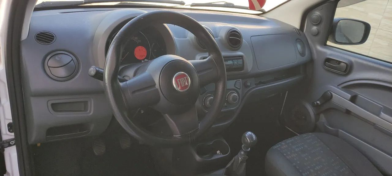 Fiat Uno Vivace 1.0 EVO Fire Flex 8V 3P 2013 - Foto 3