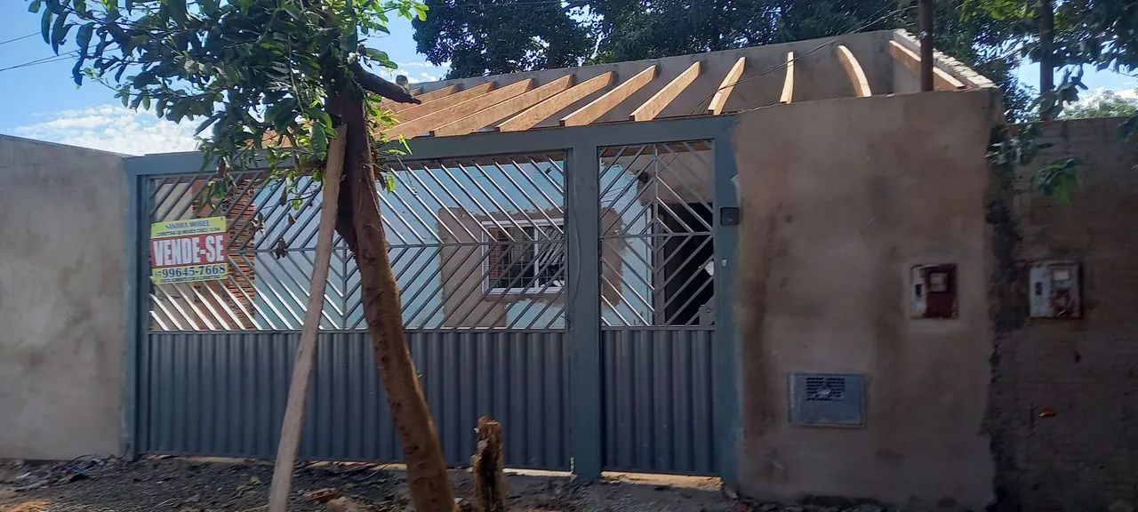 Vendo uma casa em construção Bairro Caiobá  - Foto 2