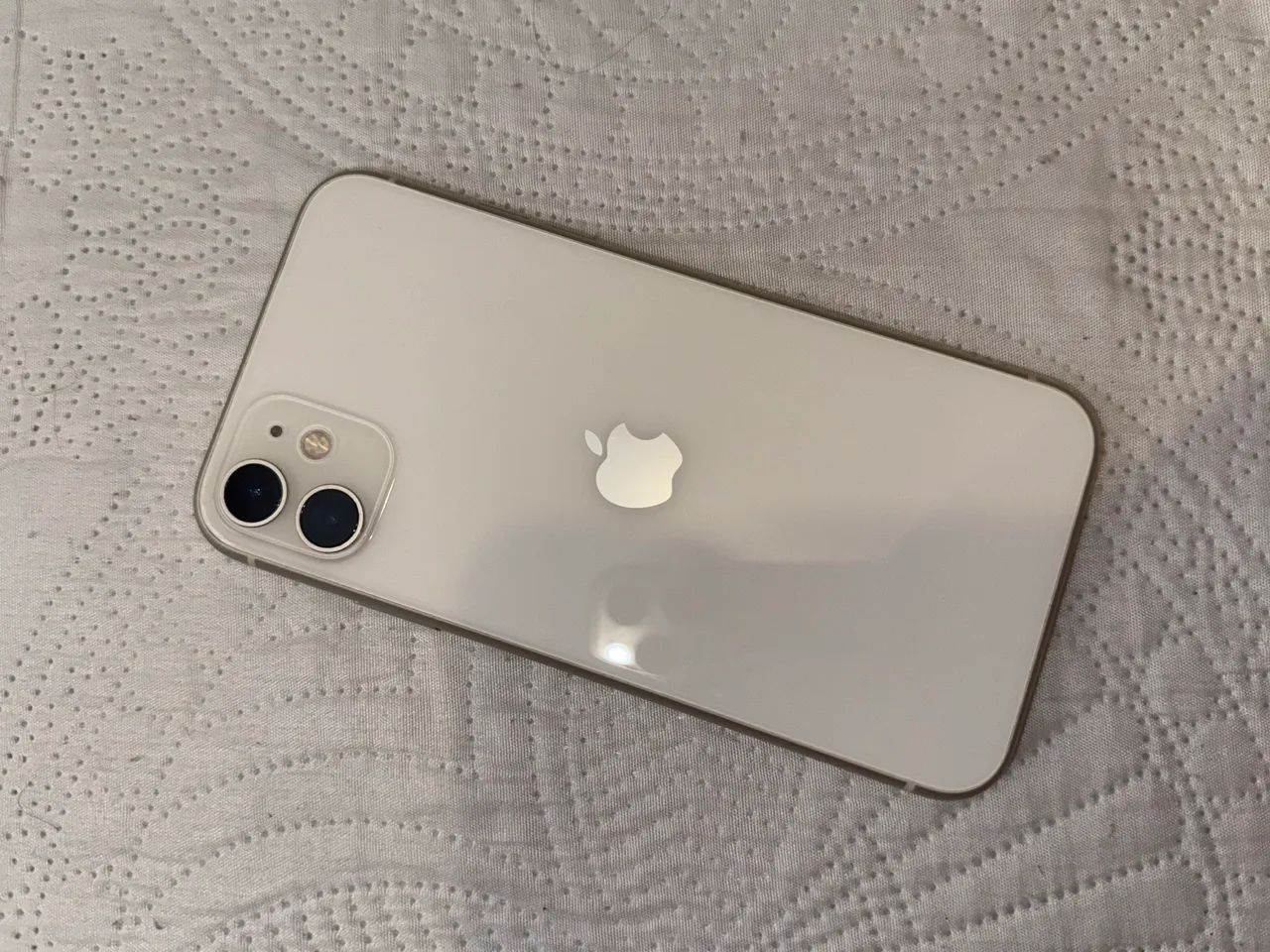 IPHONE 11 64GB 73% de bateria/ APENAS VENDA - Celulares e