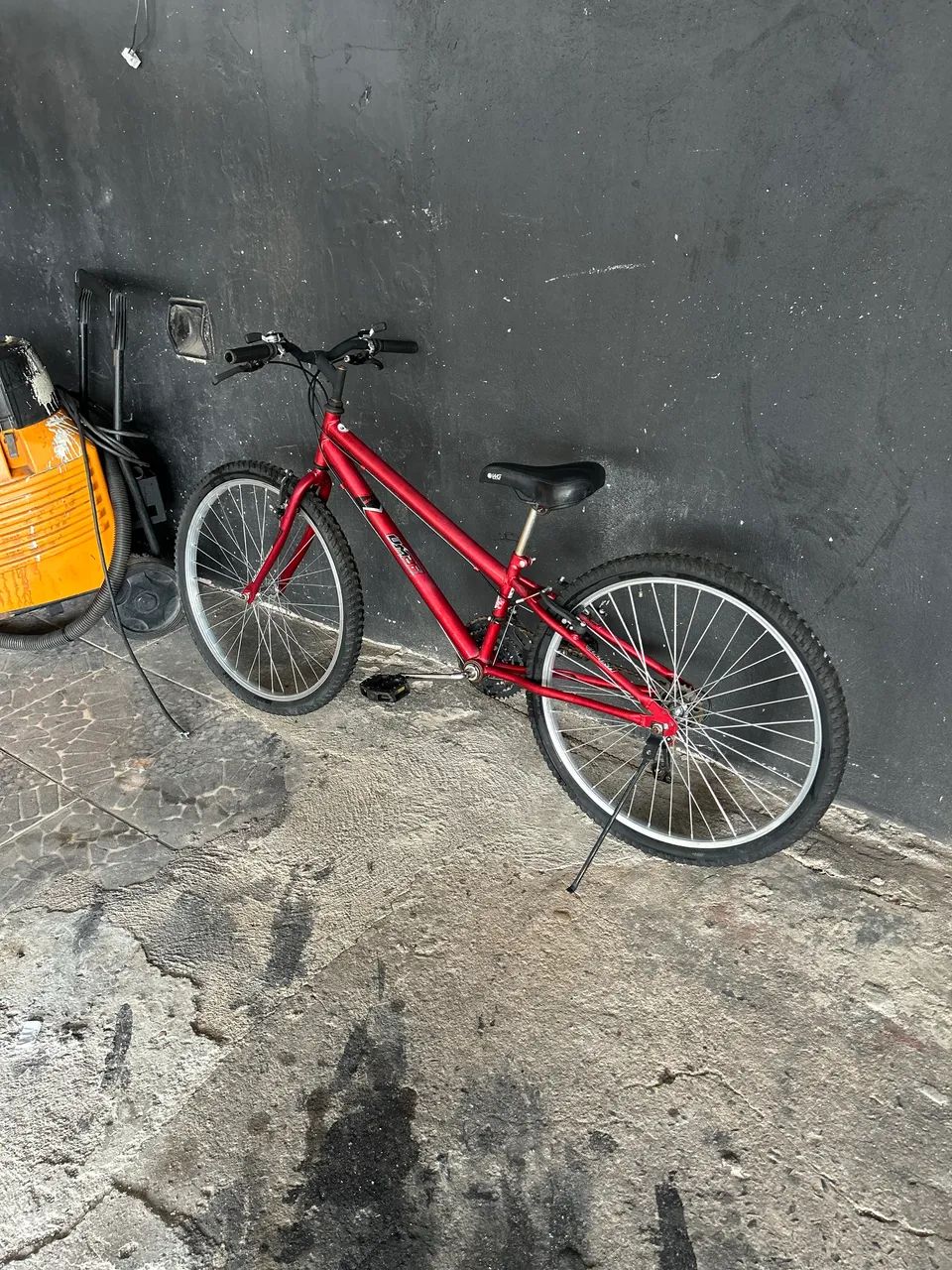 Bicicleta aro 26 semi nova, poucos dias de uso!!!  - Foto 2