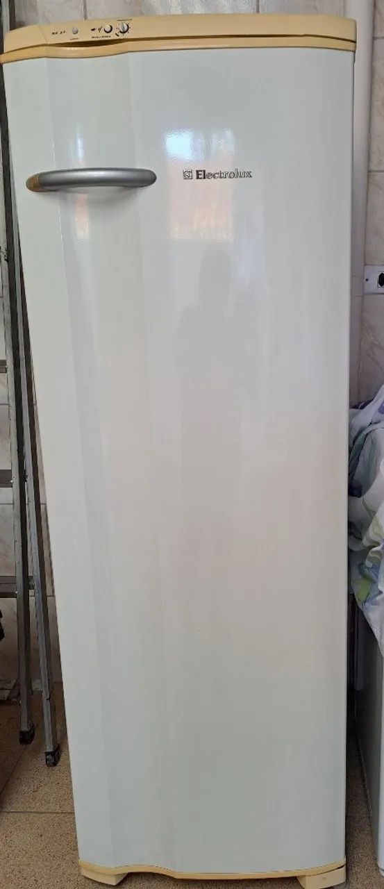 Geladeira Eletrolux RE37 (bem conservada) - Foto 4