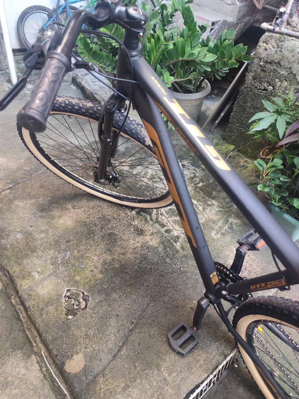 Bicicleta aro 29 gti semi nova  - Foto 2