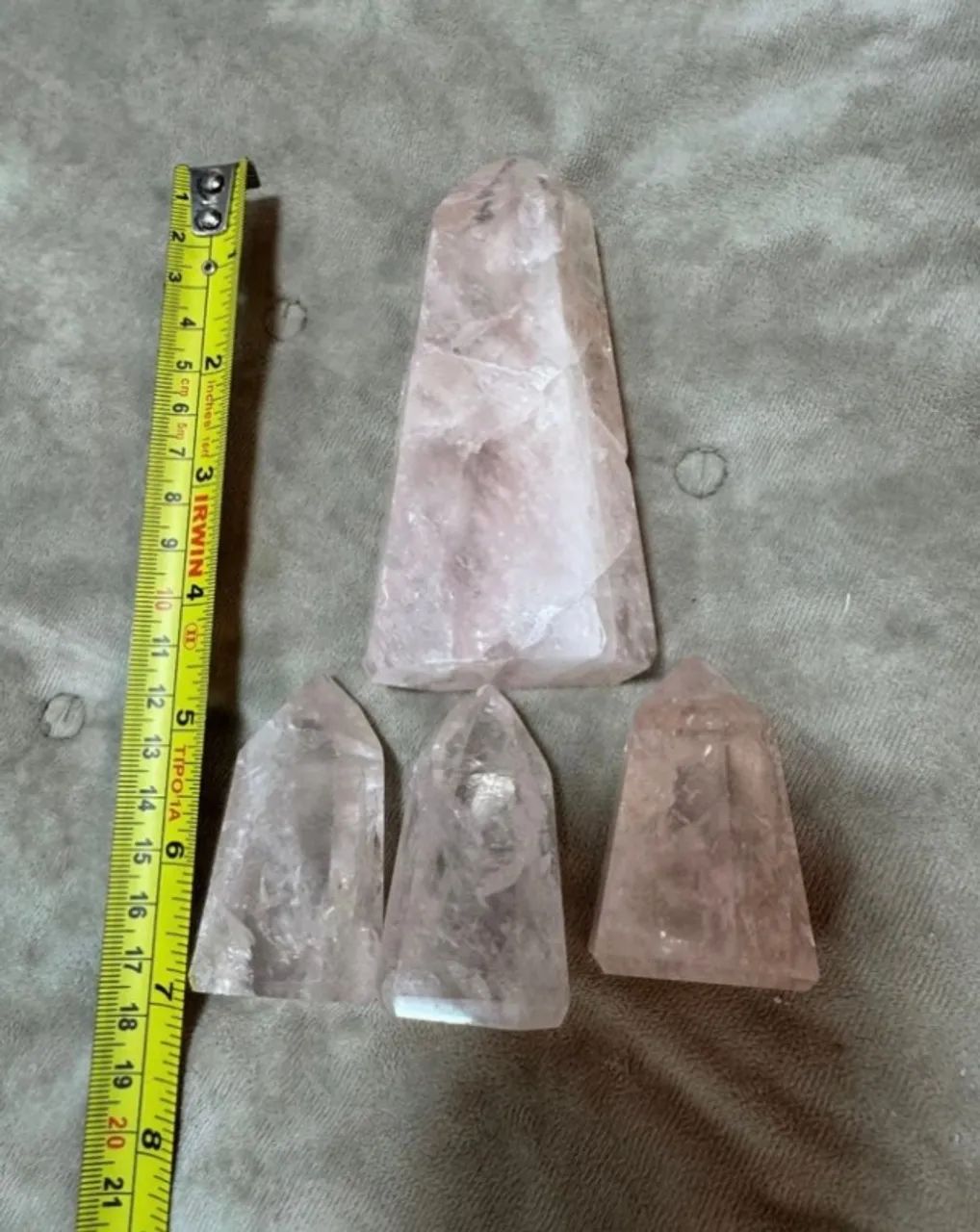 kit 4 cristais quartzo rosa lapidados em ponta obelisco - Foto 5