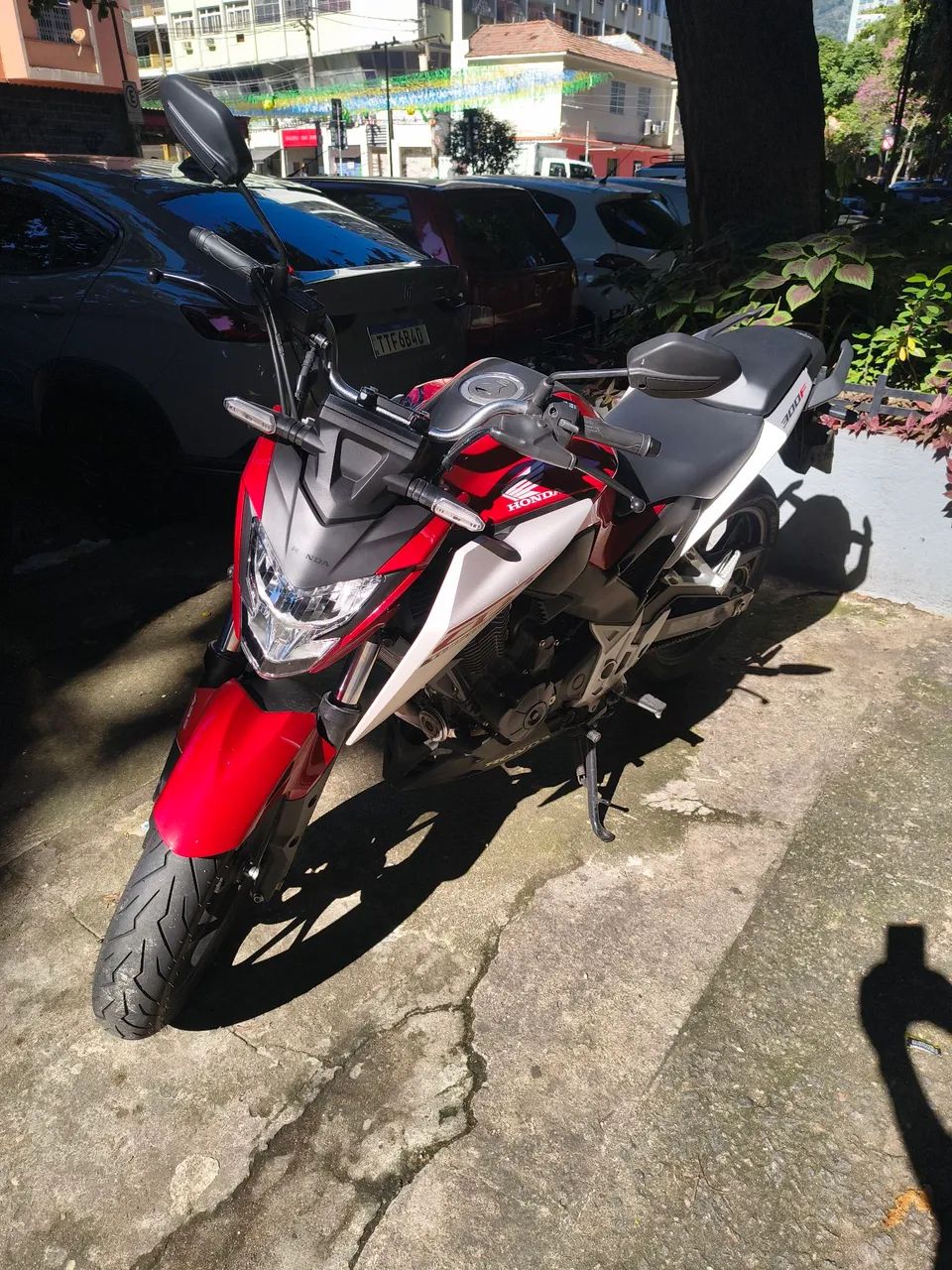 Cb 300F twister