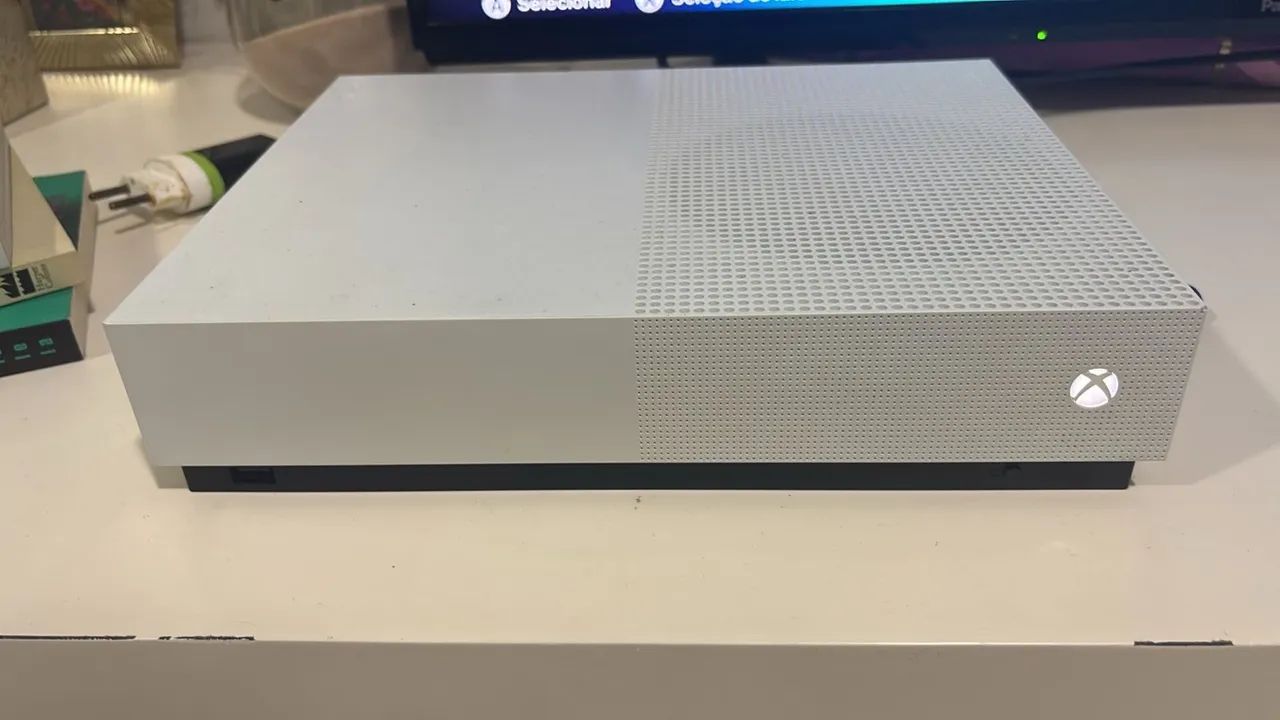 XBOX ONE S 1TB - Foto 2