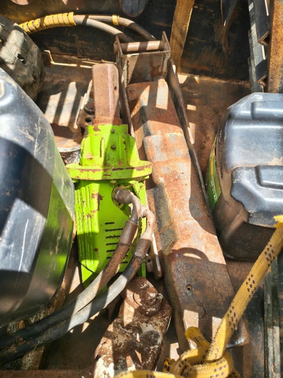 Mini retroescavadeira  - Foto 5