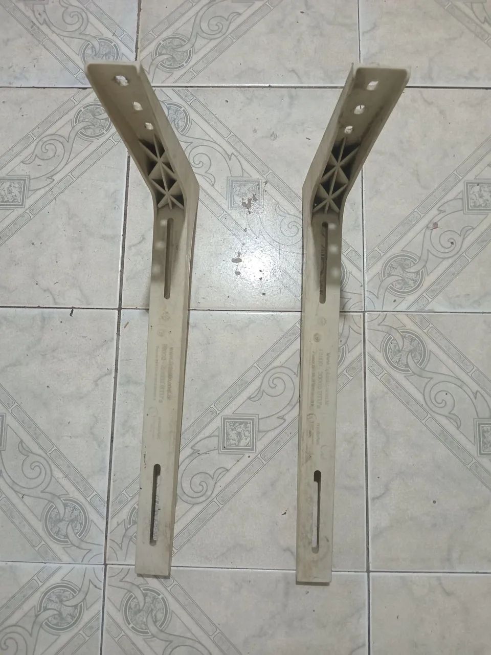 Suporte do condicionador de ar split  - Foto 2