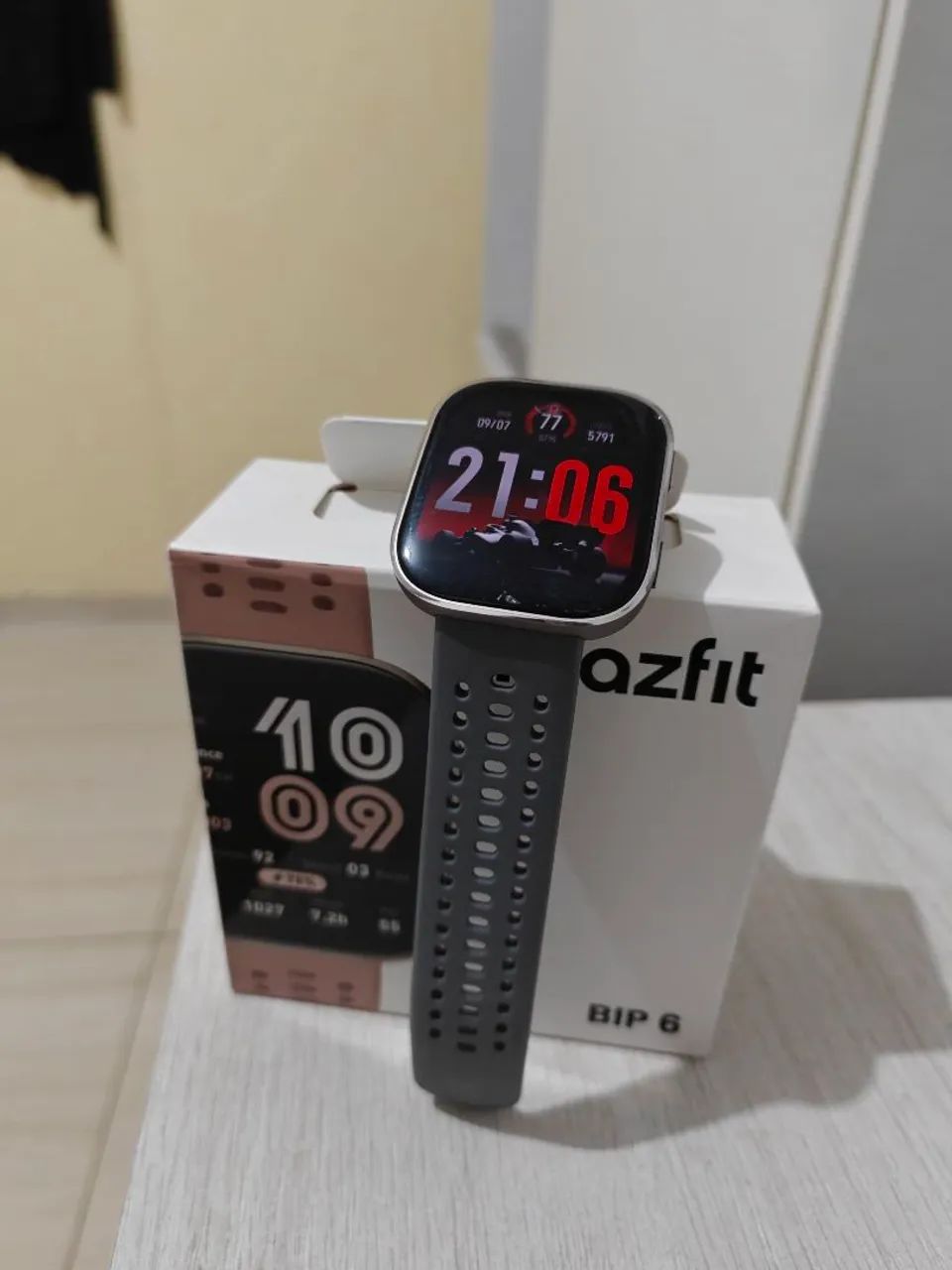 Smartwatch Amazfit Bip 6 - Foto 2