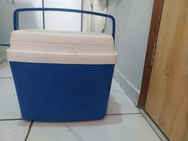 Cooler - Catete (levo na roleta do metro Catete) - Foto 3