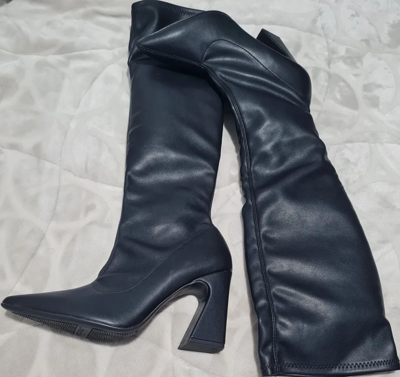 BOTA - Foto 3
