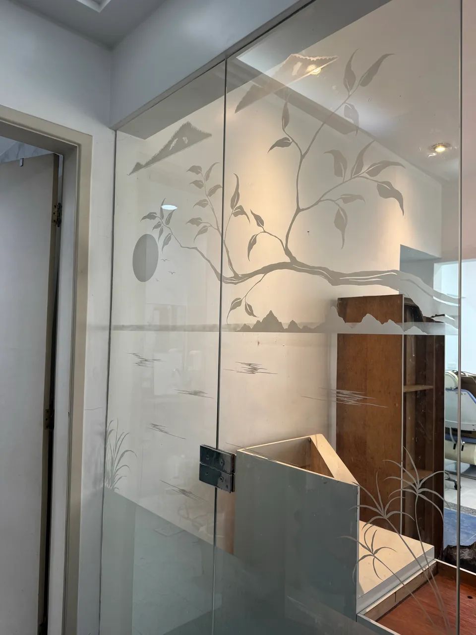 Vendo painel blindex  jato de areia 1.30m  dividido em duas partes   