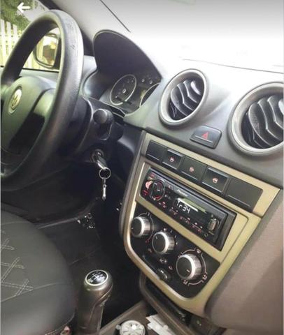 Volkswagen Voyage 1.0 - Foto 2