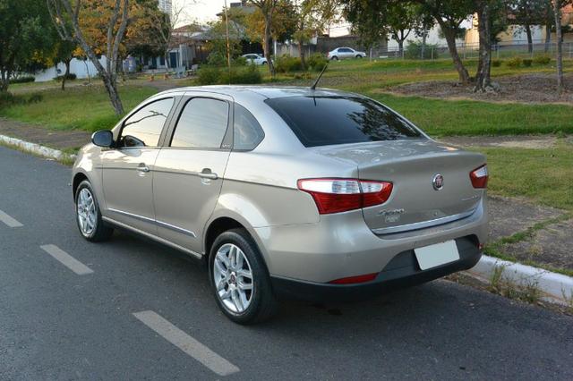 Grand Siena Essence 1.6 Dualogic Flex - Foto 5