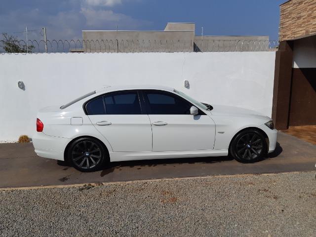 BMW 320i - Foto 3