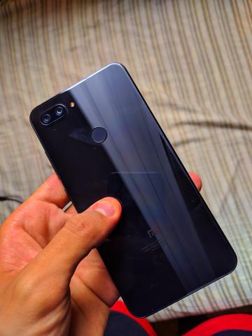 Xiaomi mi 8 lite 4/64 - Foto 3