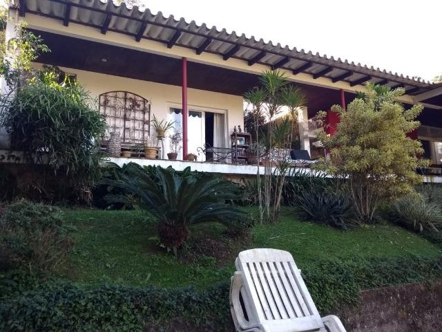 Ótima Casa 4 quartos , sendo 3 suítes - no Retiro em Petrópolis -RJ