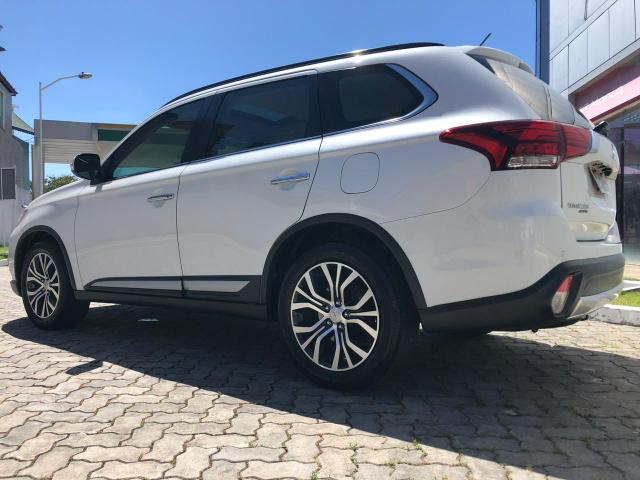 Outlander 2016, 2.2 Diesel, 4x4, 7 lugares. TODAS AS REVISÕES NA CONCESSIONÁRIA!!! - Foto 4
