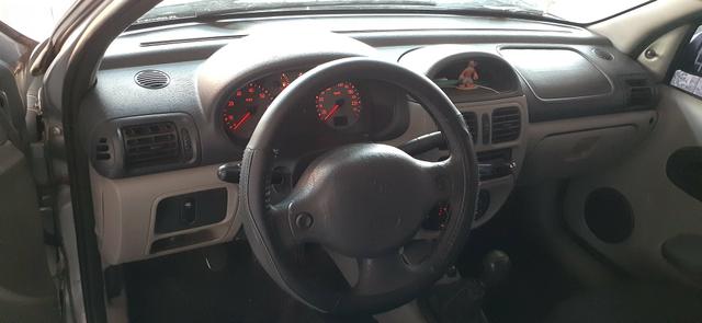 Clio sedan 1.6 - Foto 3