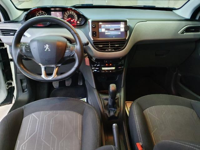 Peugeot 208 Allure - 16,9 km/l - Foto 4