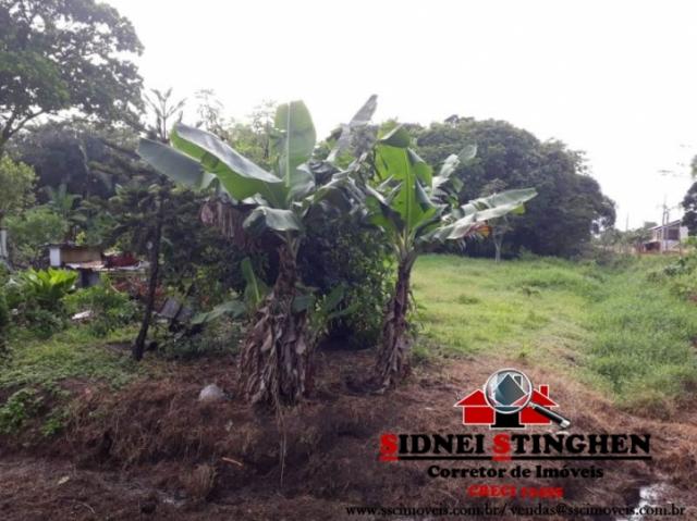 Terreno amplo de esquina, na praia de bal. barra do sul - sc.
