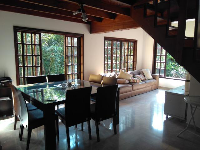 Chácara com casa de alto padrão e com linda e imensa piscina.(Tel. *) - Foto 8