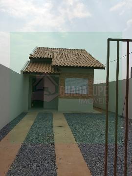Casa residencial próximo da Av. Julio Campos
