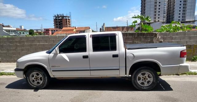 Vendo Caminhonete S10 4x2 Ano 2000 - Foto 3