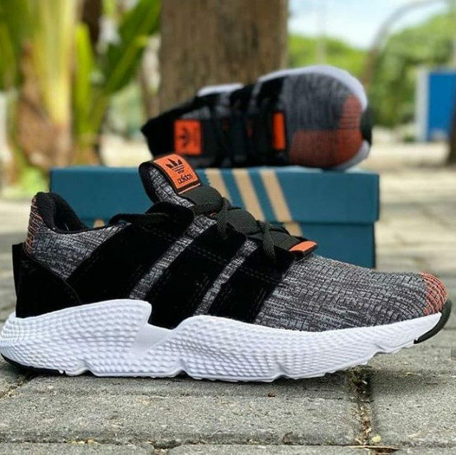 tenis adidas prophere